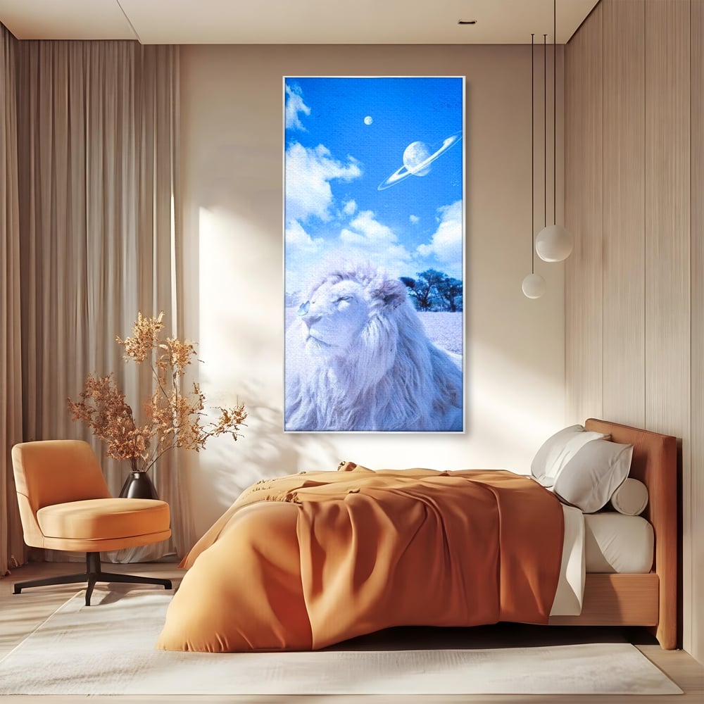 Tablou canvas cu tablou canvas cu leu si planete, in rama de aluminiu argintiu, pe perete intr-un dormitor